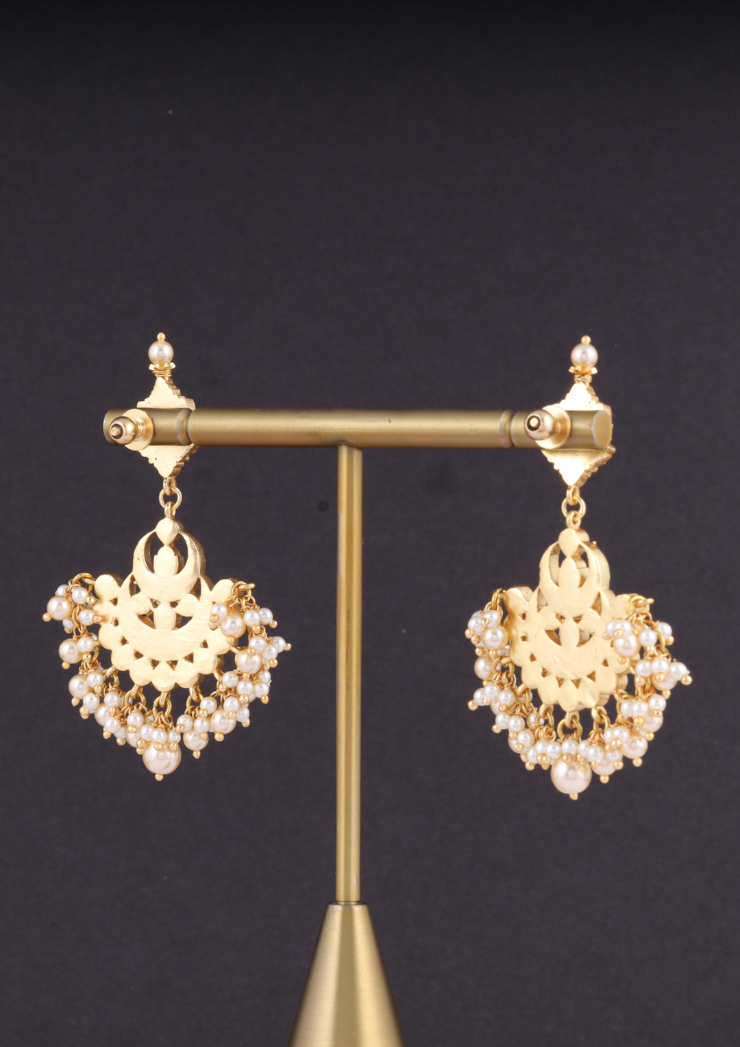 Pranavi Elegant Jadau Kundan Earrings