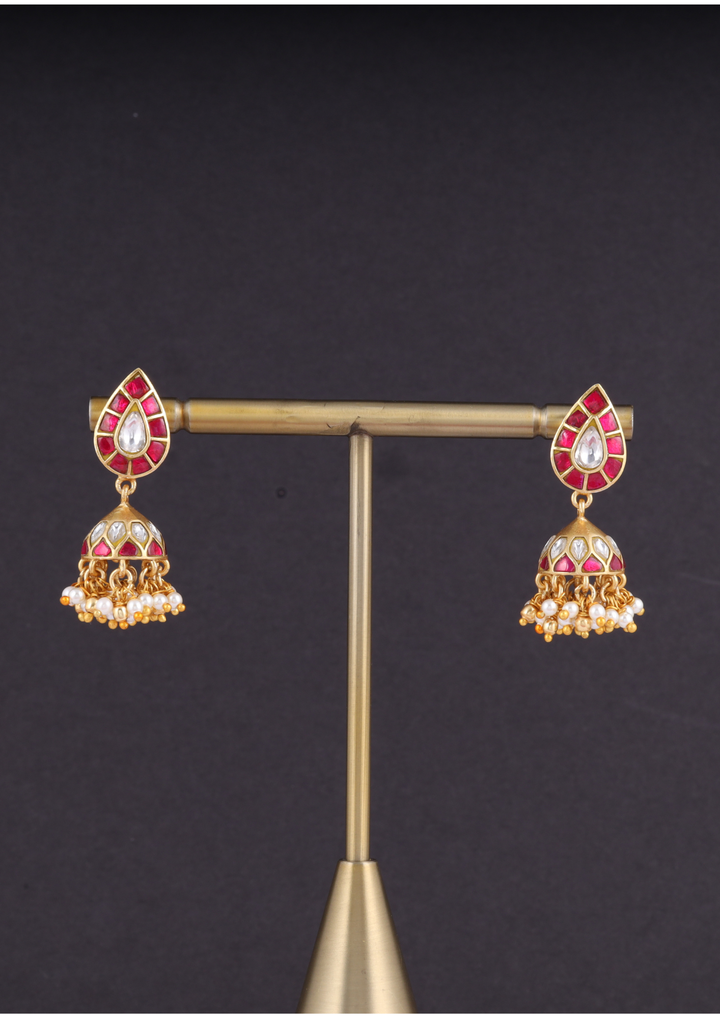 Vihaana Exquisite Jadau Kundan Earrings