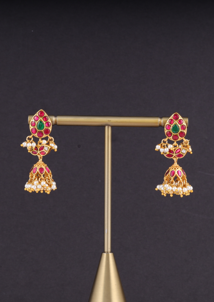Yaalini Jadau Kundan Earrings