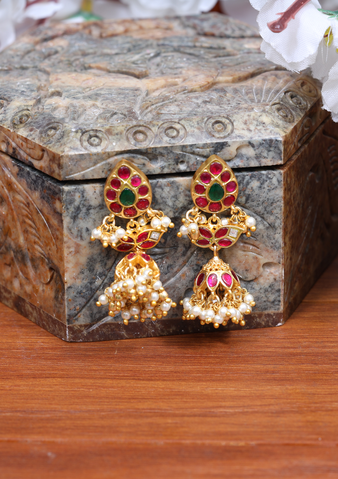Yaalini Jadau Kundan Earrings