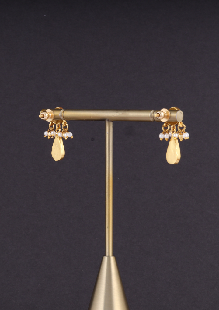 Neysa Jadau Kundan Earrings