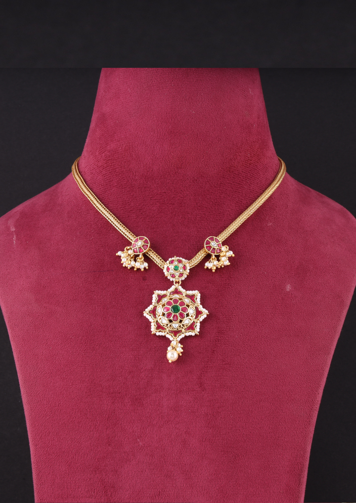 Mehekti Elegant Jadau Kundan Necklace