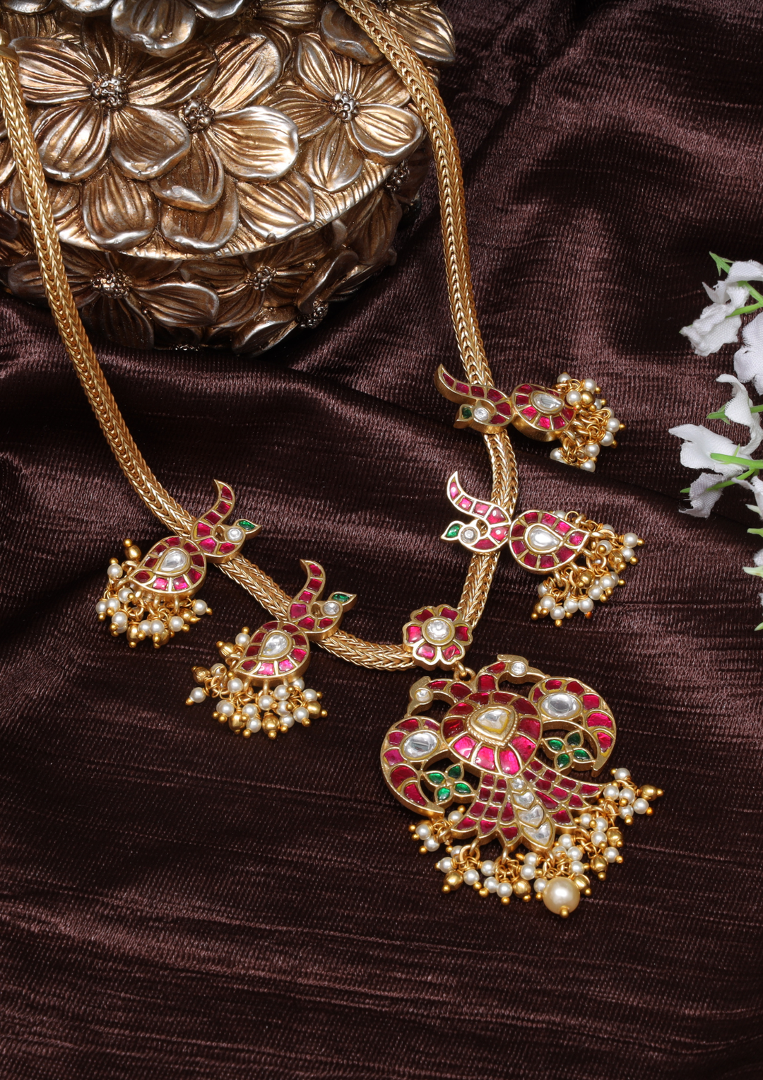 Noorvanshi Exquisite Jadau Kundan Necklace