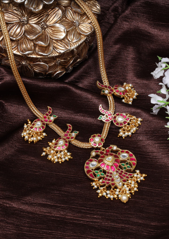Noorvanshi Exquisite Jadau Kundan Necklace