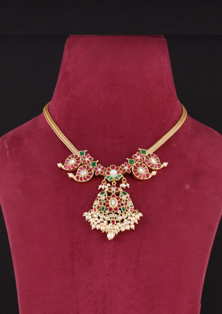 Heera Mahal Elegant Jadau Kundan Necklace