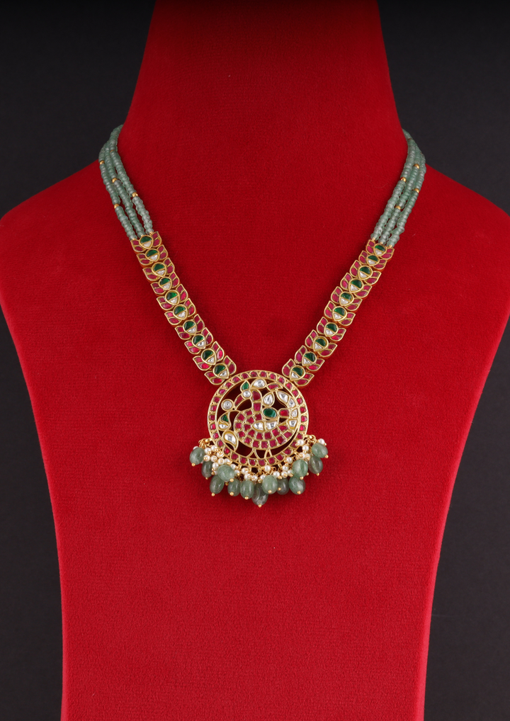 Rajkunwari Exquisite Jadau Kundan Short Necklace