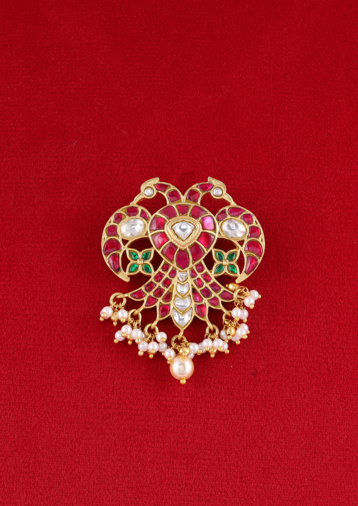 Ahaana Elegant Jadau Kundan Pendant