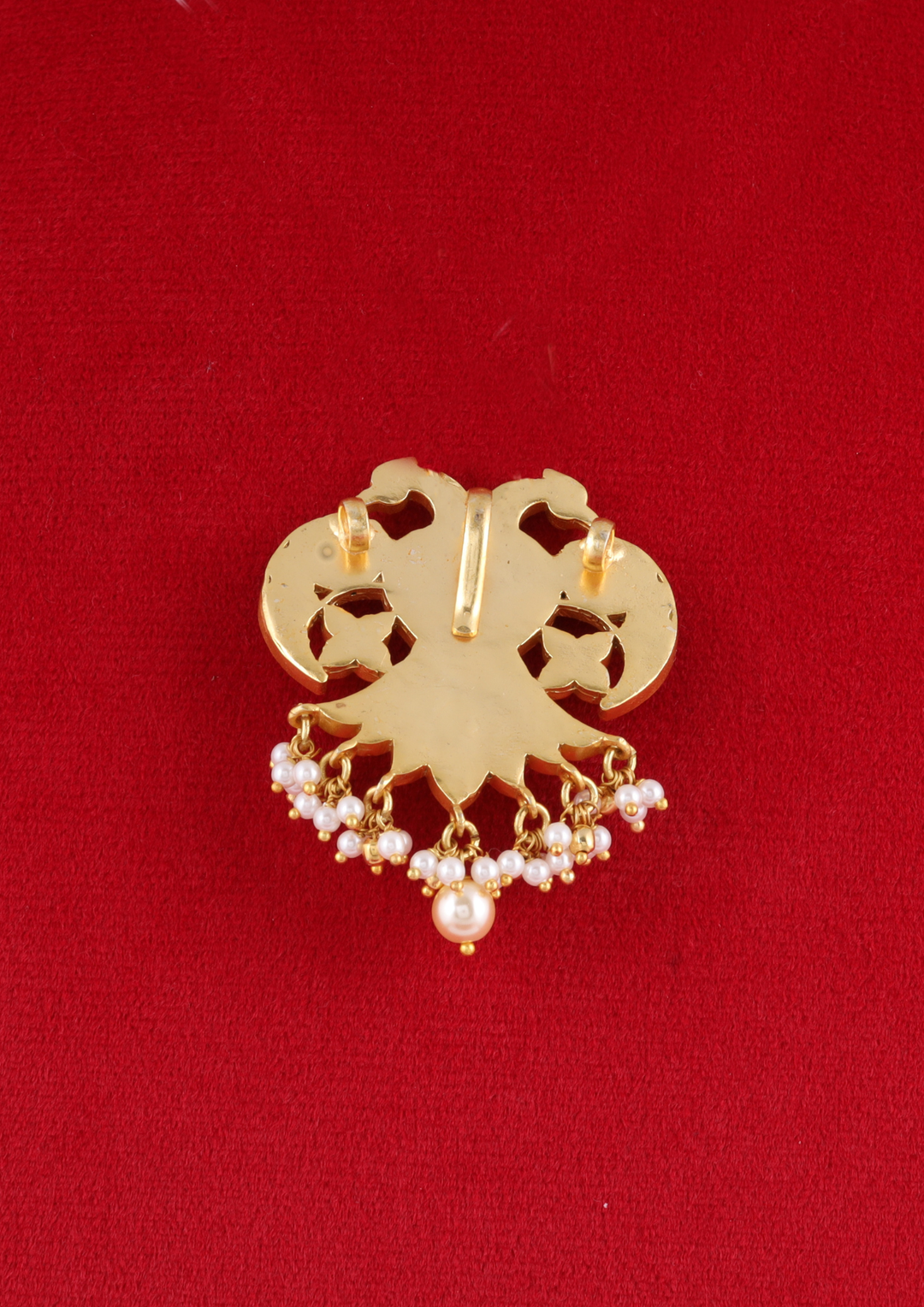 Ahaana Elegant Jadau Kundan Pendant
