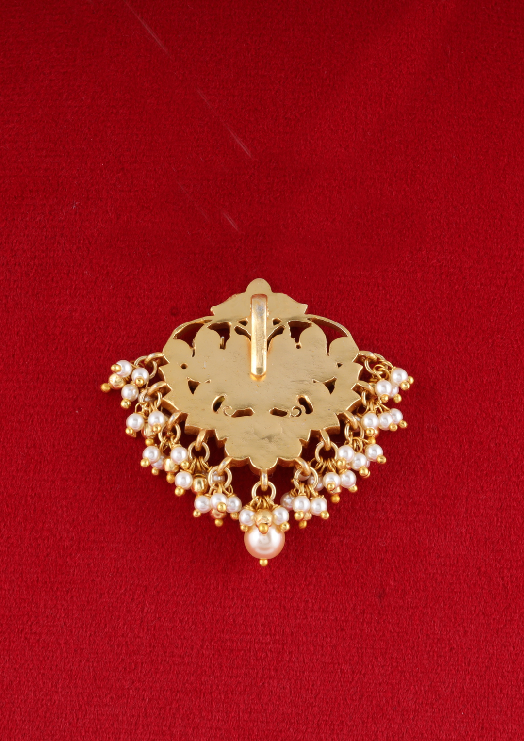 Lavinika Exquisite Jadau Kundan Pendant