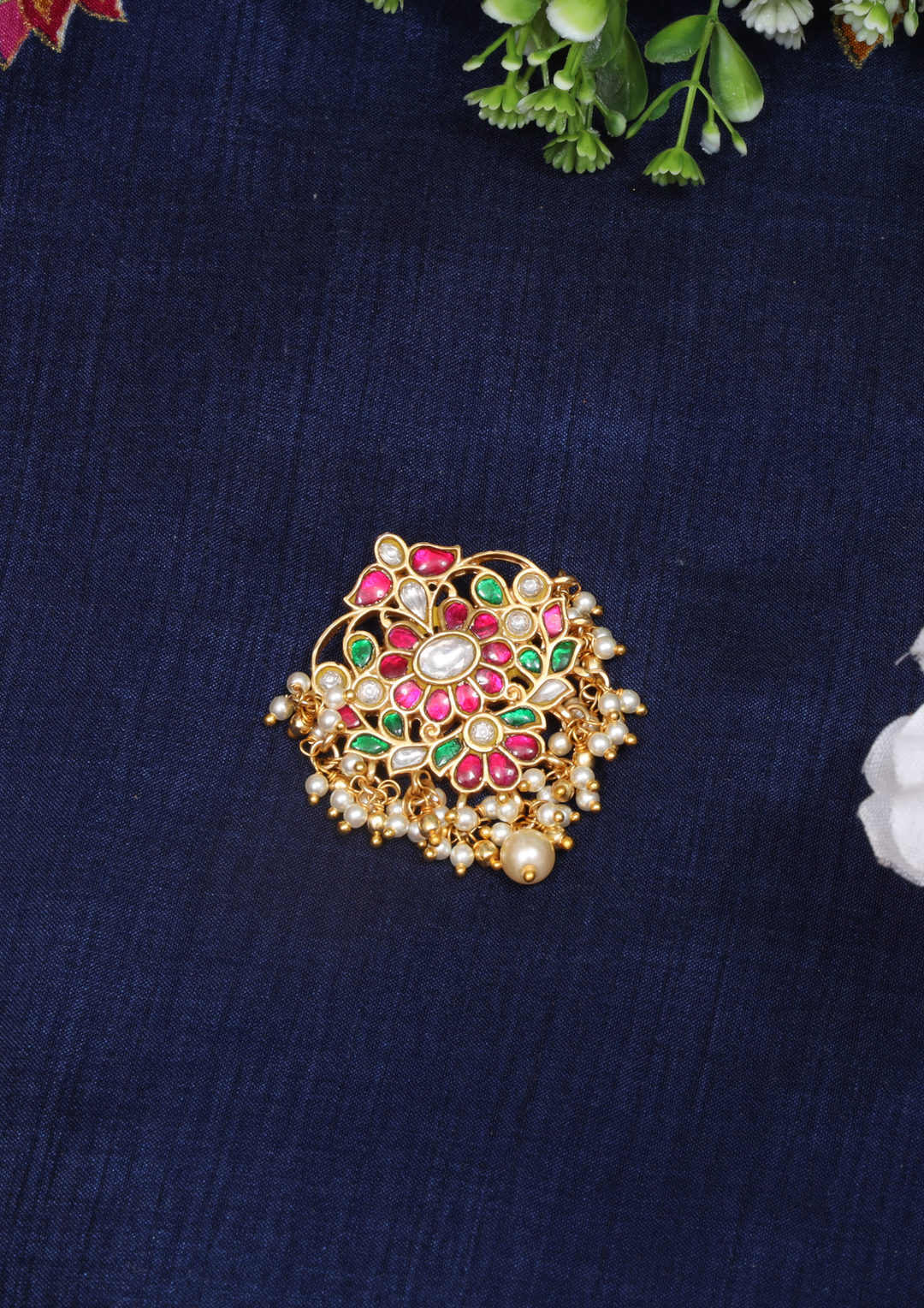 Lavinika Exquisite Jadau Kundan Pendant