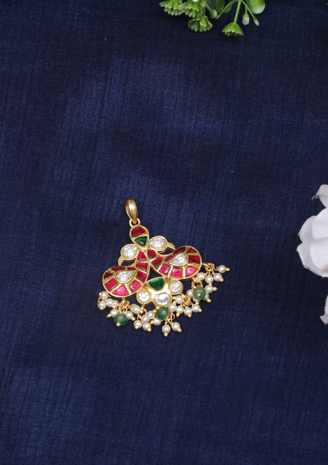 Ojasvini Regal Jadau Kundan Pendant