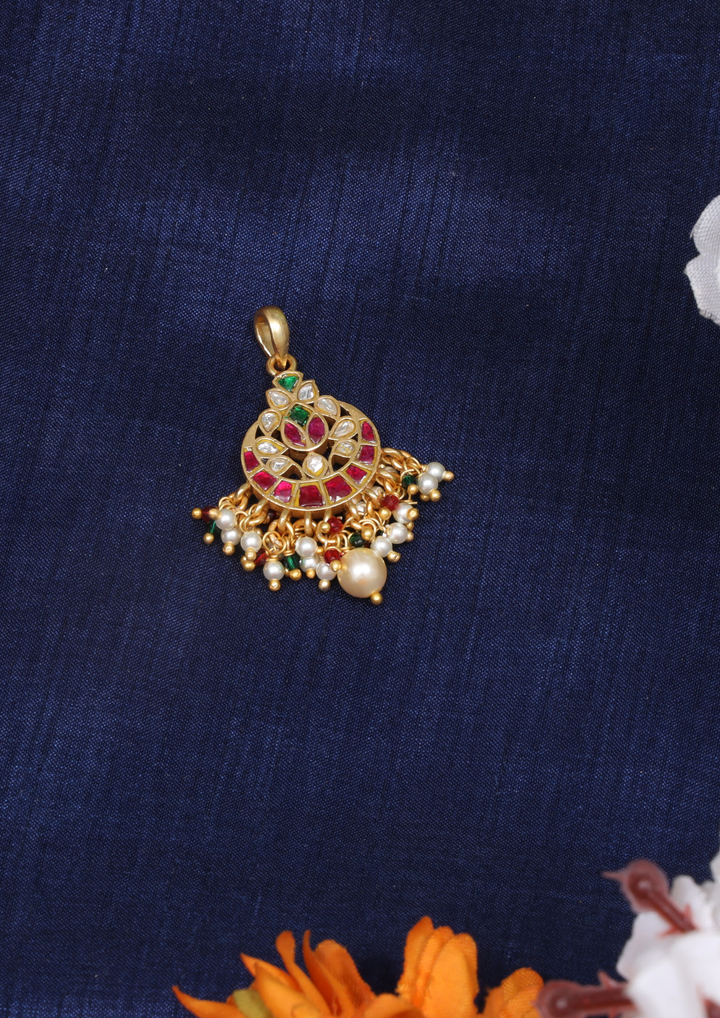 Kanishree Handcrafted Jadau Kundan Pendant