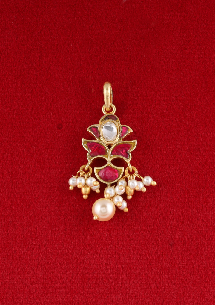 Yutanshi Handcrafted Jadau Kundan Pendant