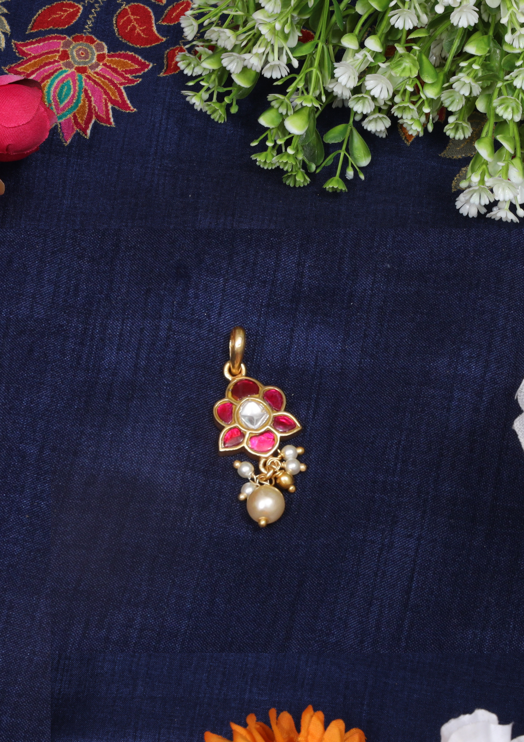 Samaira Elegant Jadau Kundan Pendant