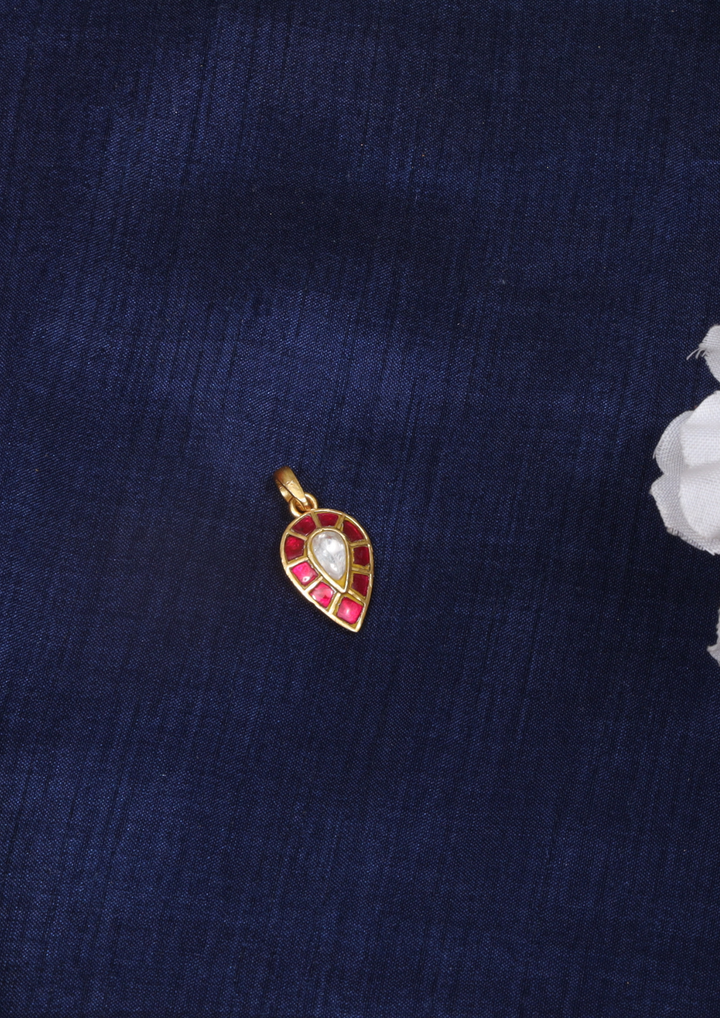 Ruhzana Elegant Jadau Kundan Pendant