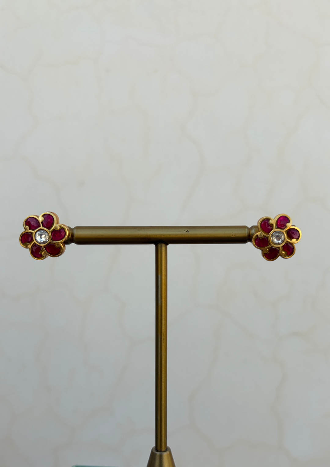 Neria Jadau Kundan Stud Earrings