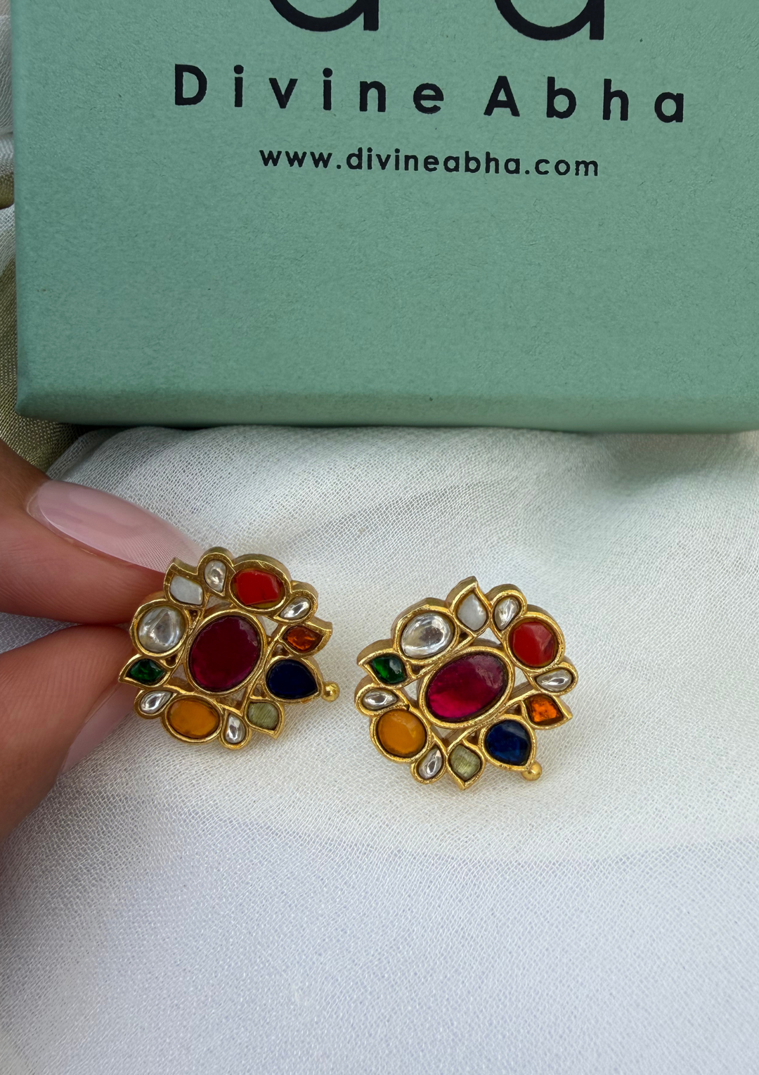 Sadabahaar Jadau Kundan Navrathna Stud Earrings