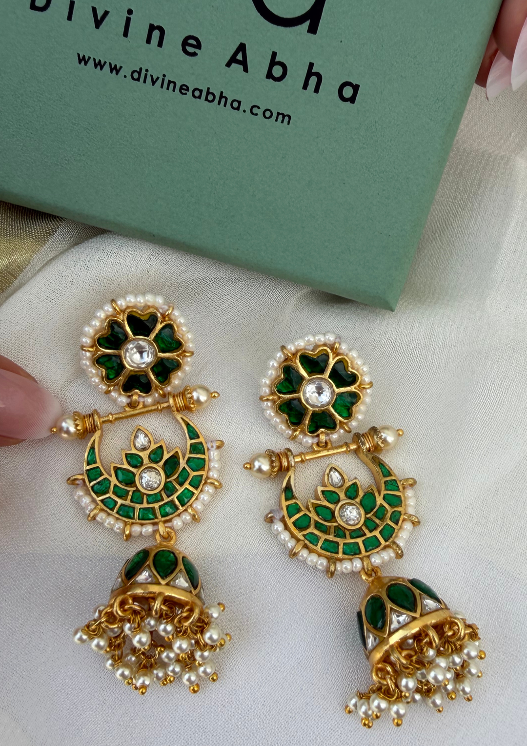 Aradhna Jadau Kundan Jhumka Earrings