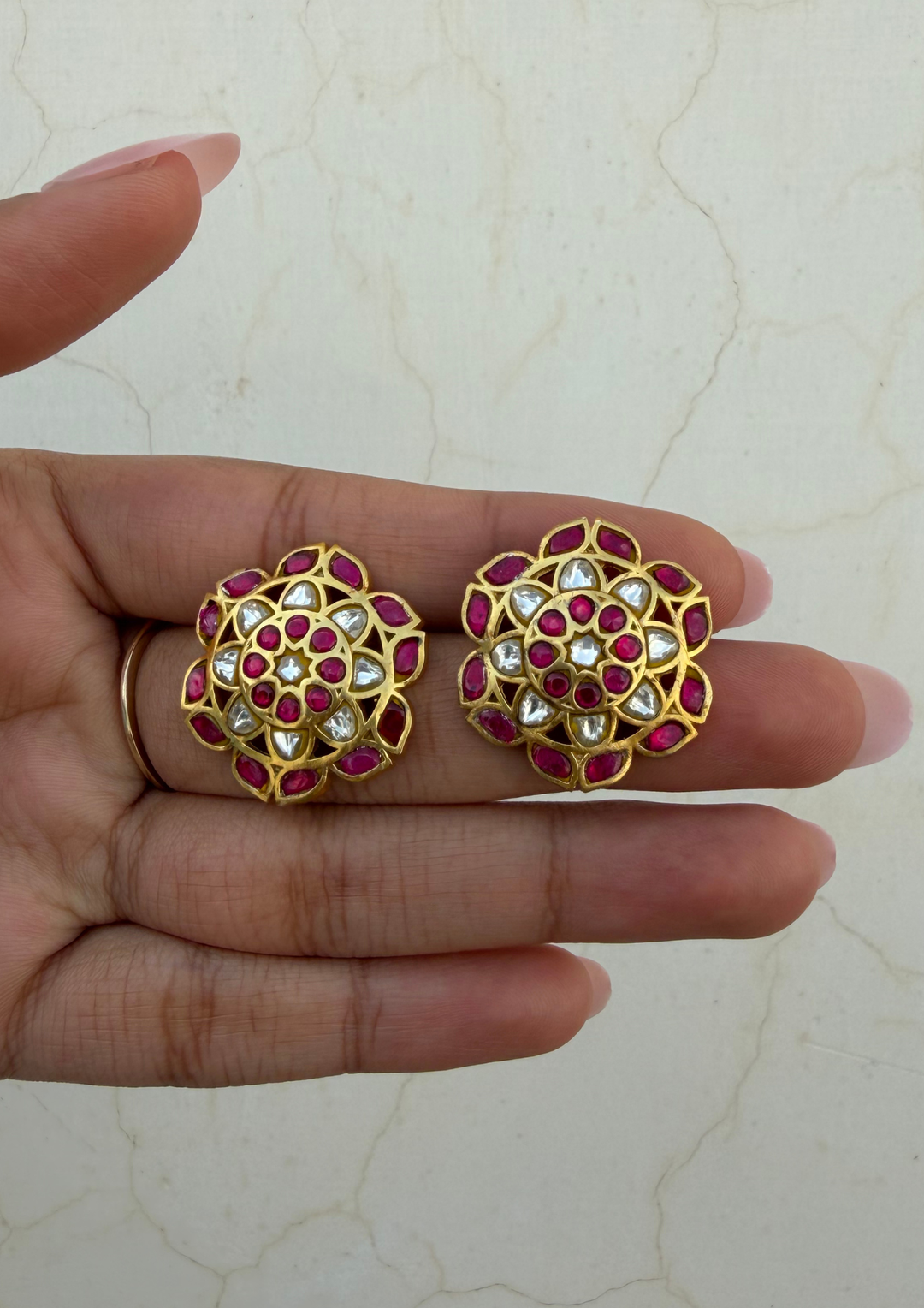 Tarang Jadau Kundan Stud Earrings