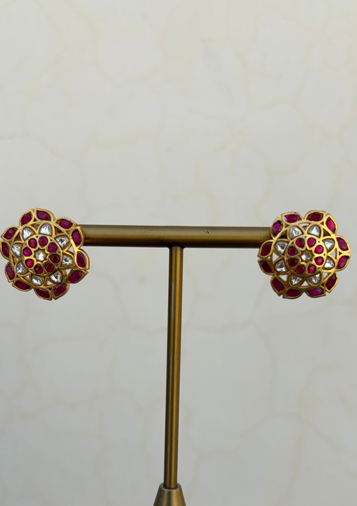 Tarang Jadau Kundan Stud Earrings