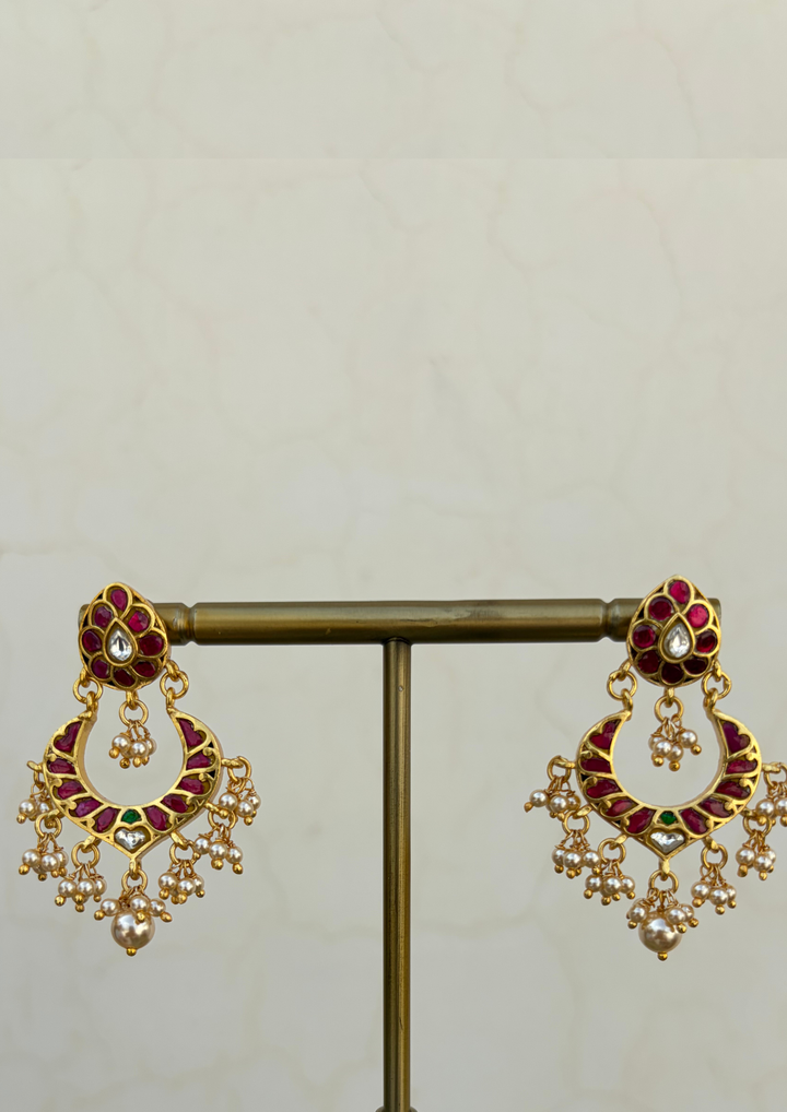 Taani Jadau Kundan Chandbali Earrings