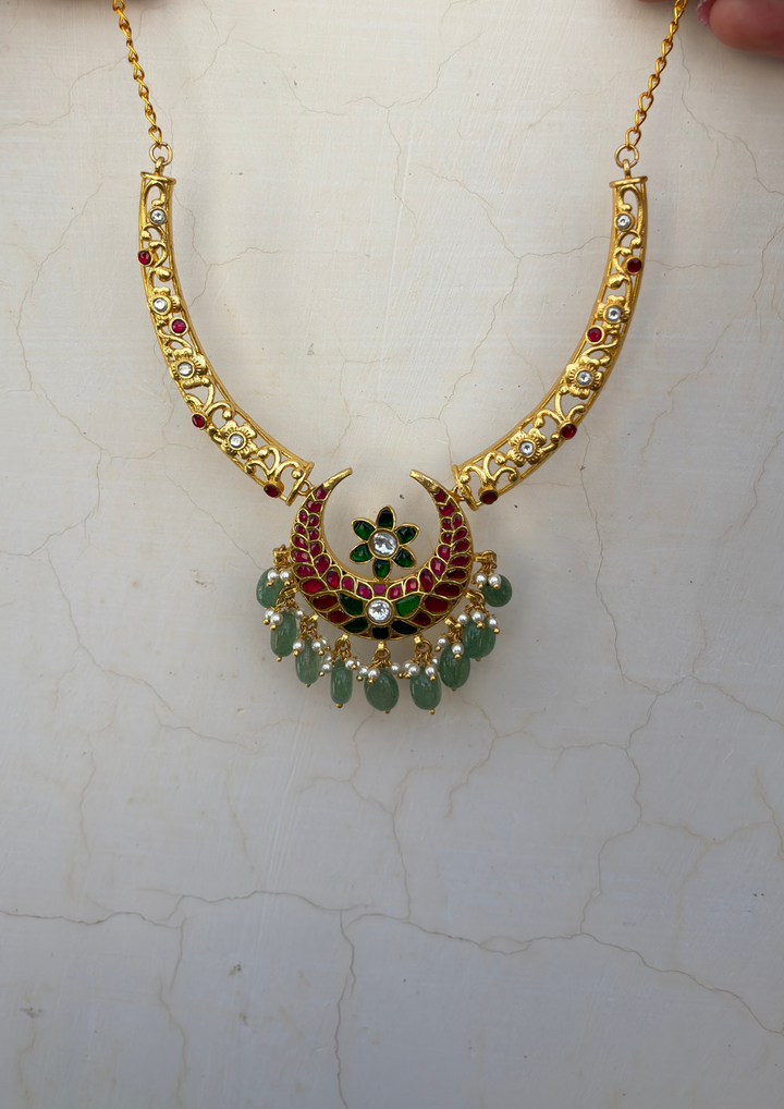 Roshaara Jadau Kundan Hasli Necklace