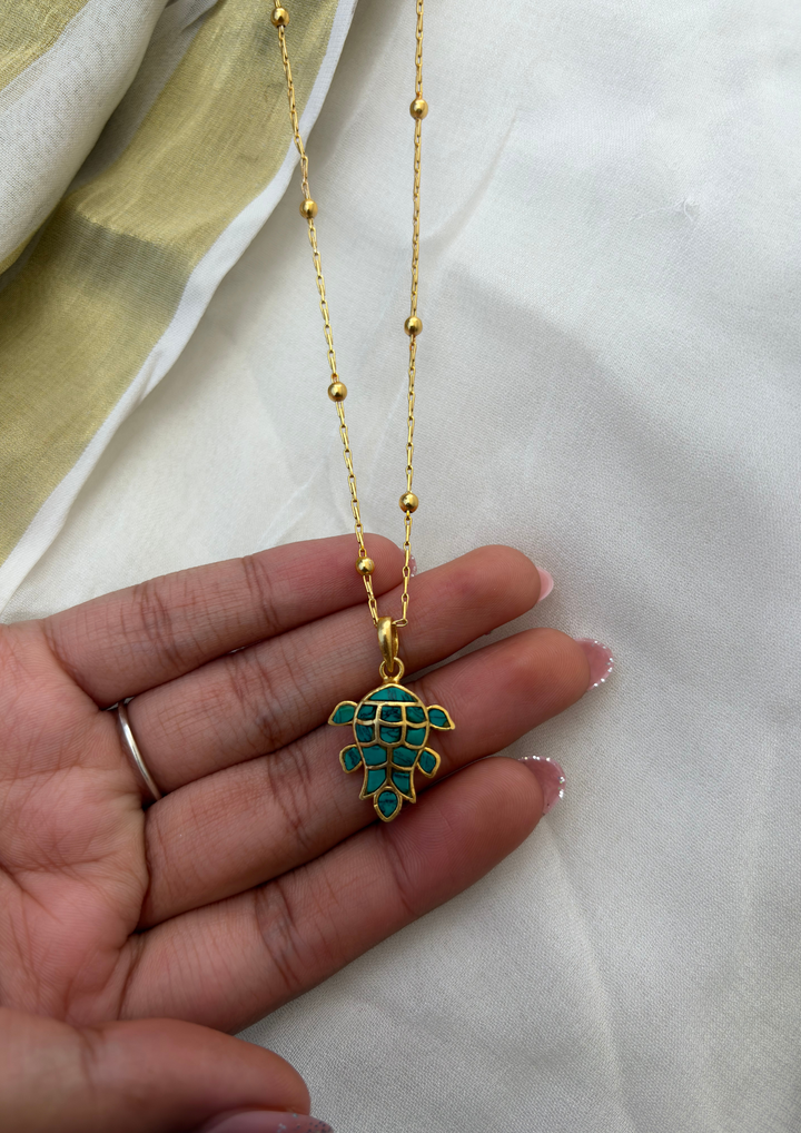 Somika Jadau Kundan Fish Necklace