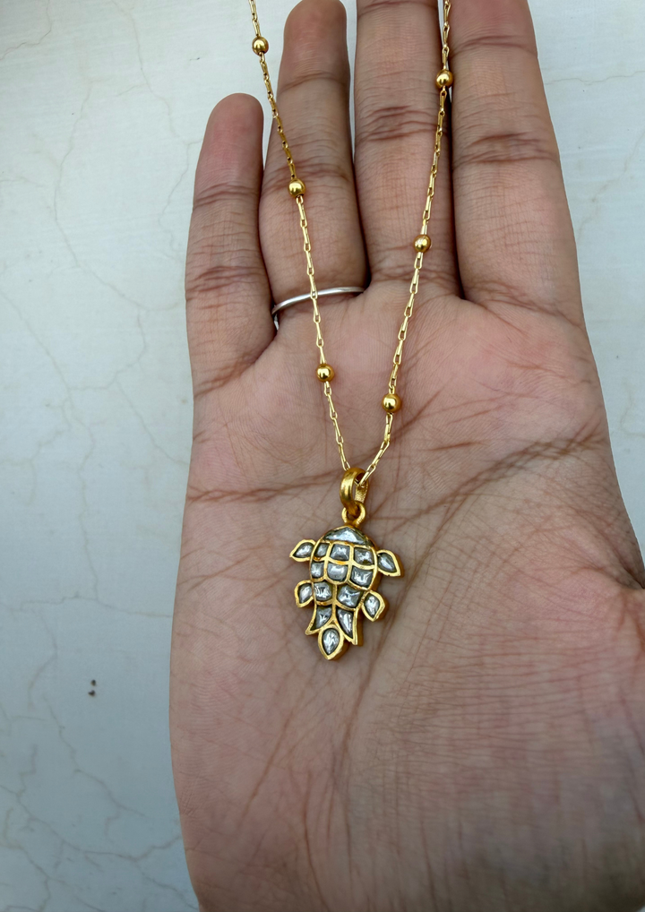 Somika Jadau Kundan Fish Necklace