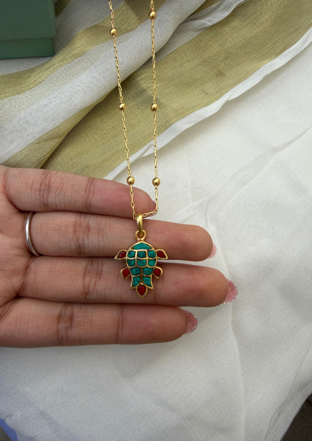 Somika Jadau Kundan Fish Necklace