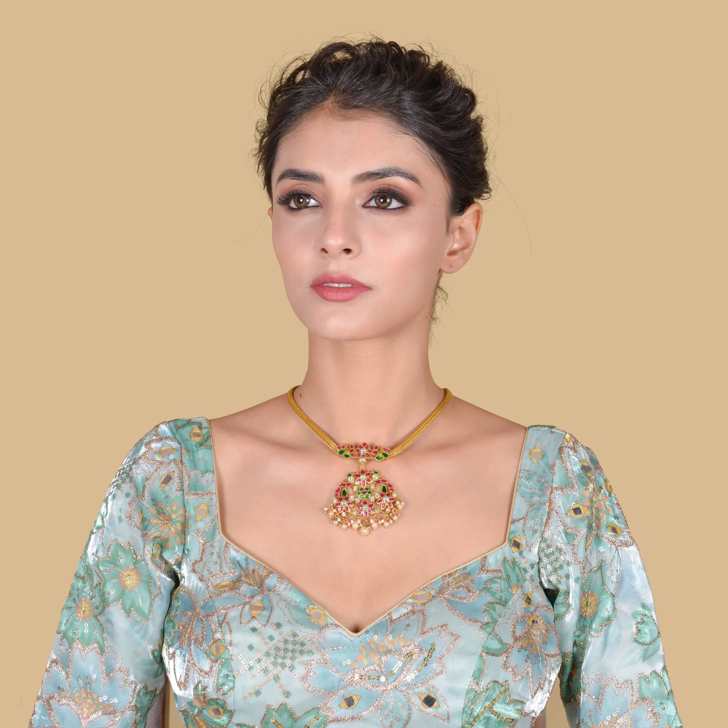 Graceful and Simple Jadau Kundan Necklace