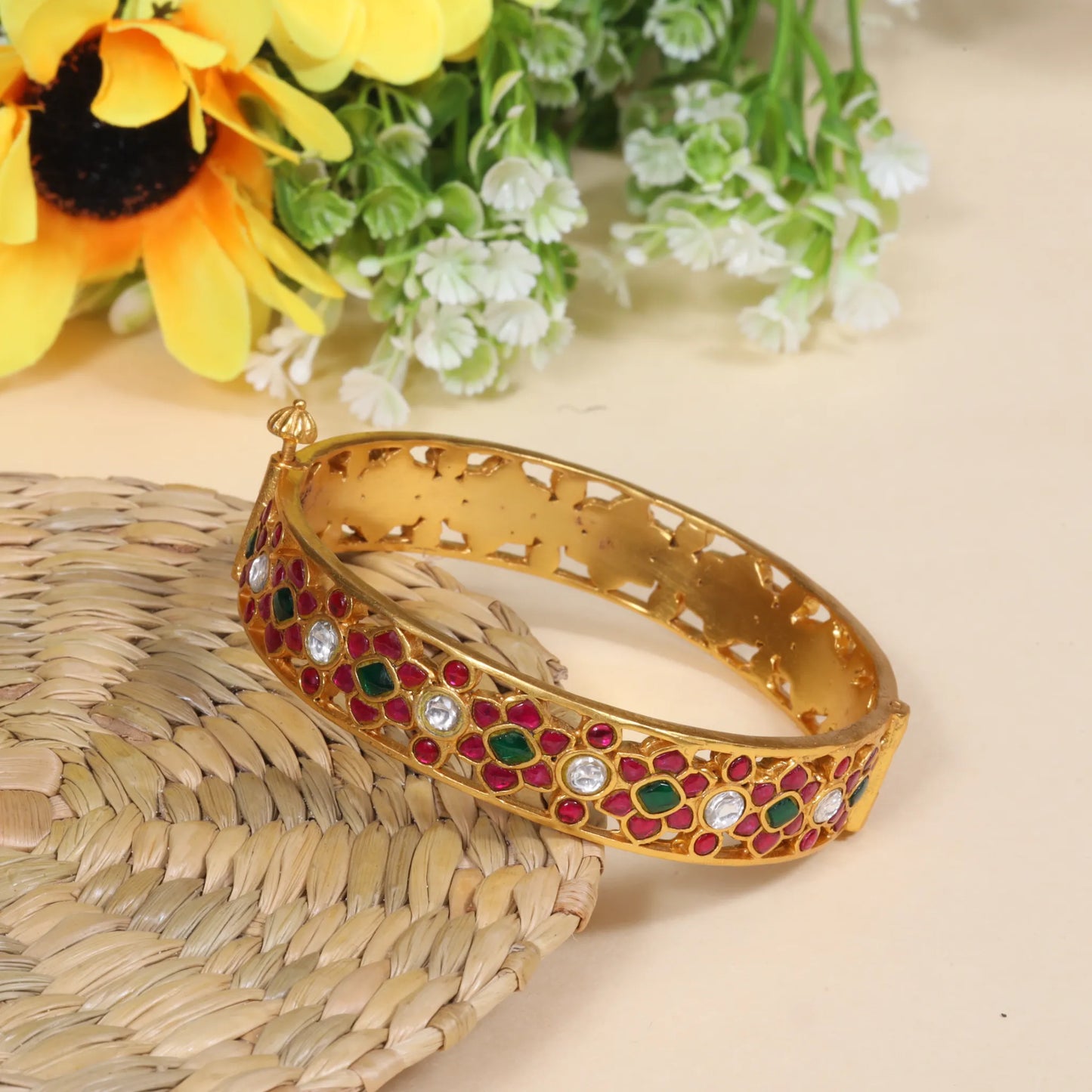 Charming Designer Jadau Kundan Openable Single Bangle