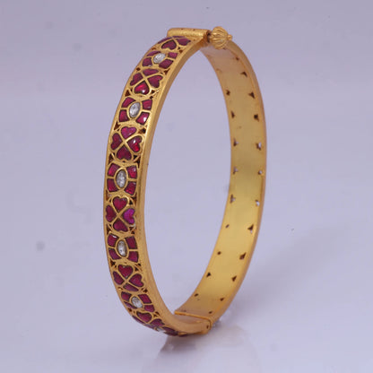 Delicate Designer Jadau Kundan Openable Single Bangle