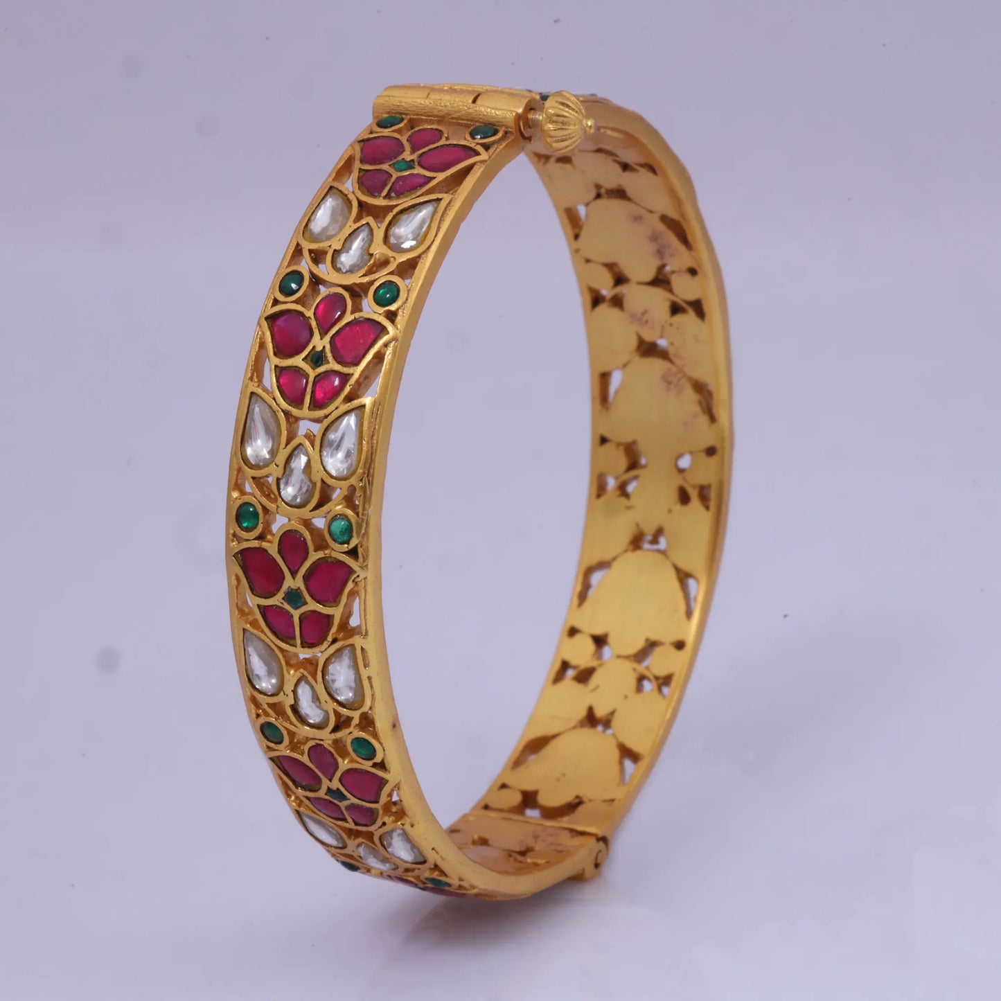 Pretty and Stylish Jadau Kundan Openable Single Bangle