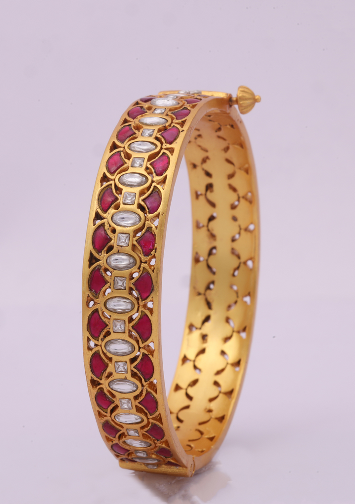 Beautiful Red Ruby Jadau Kundan Openable Single Bangle