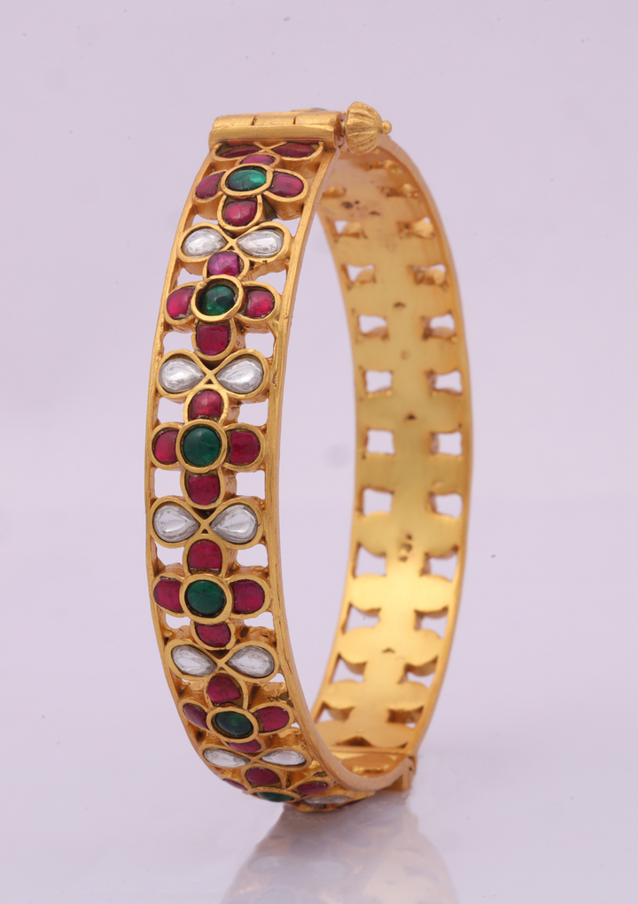 Elegant Jadau Kundan Openable Single Bangle