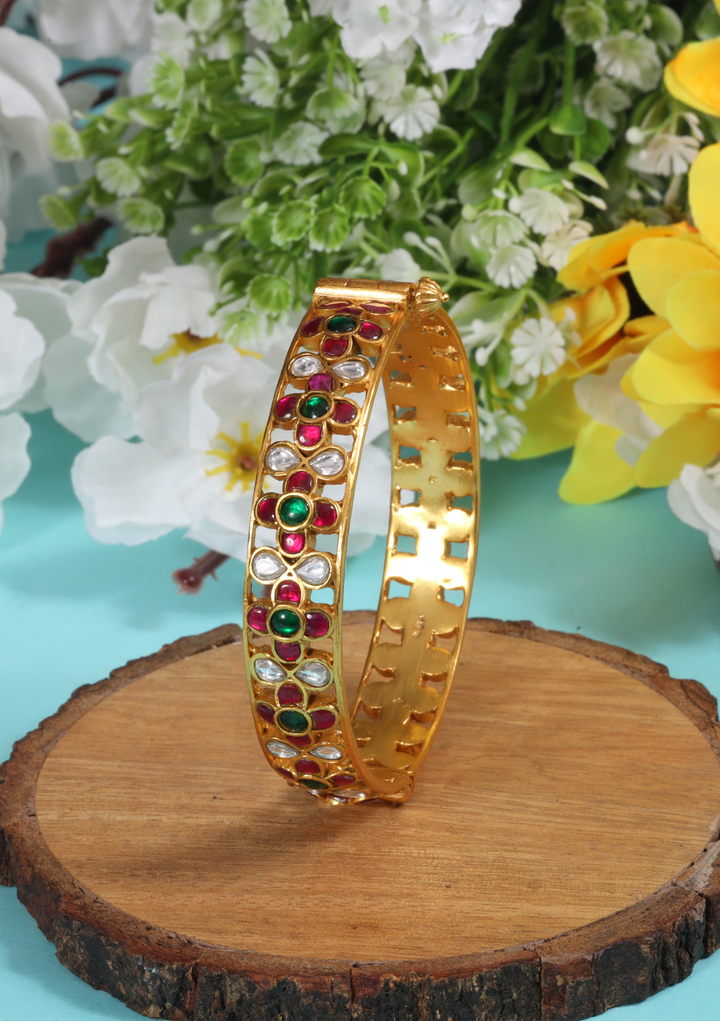 Elegant Jadau Kundan Openable Single Bangle