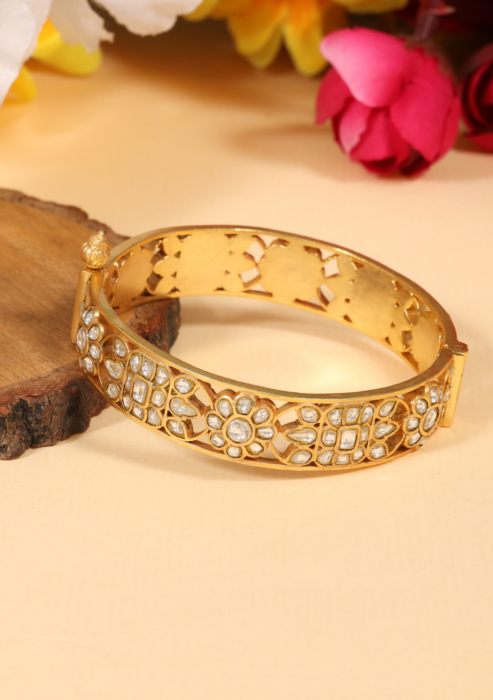 Hridya White Jadau Kundan Designer Single Bangle