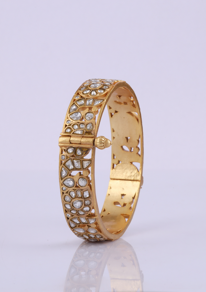 Niharika White Jadau Kundan Statement Single Bangle