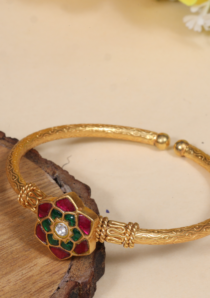 Designer Handcrafted Floral Jadau Kundan Single Bangle