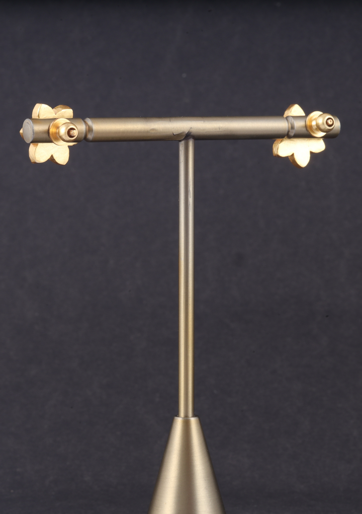 Simple and Elegant Floral Jadau Kundan Stud Earrings