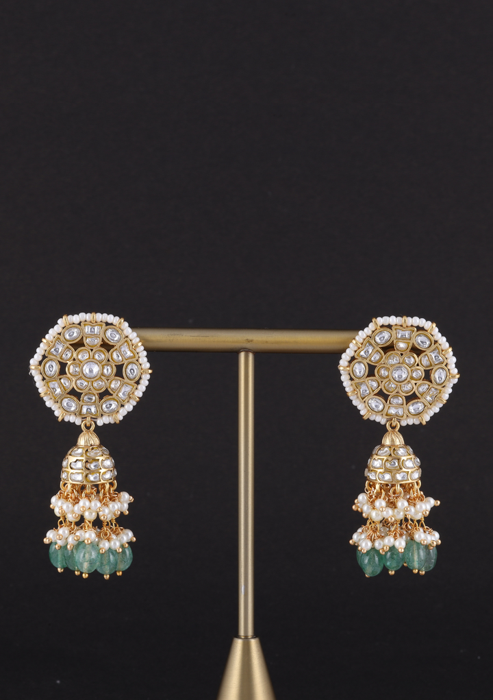 Vaidurya White Jadau Kundan Jhumka Earring