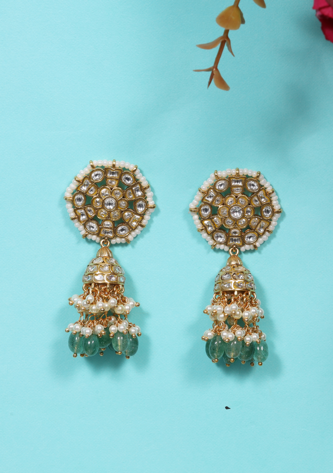 Vaidurya White Jadau Kundan Jhumka Earring