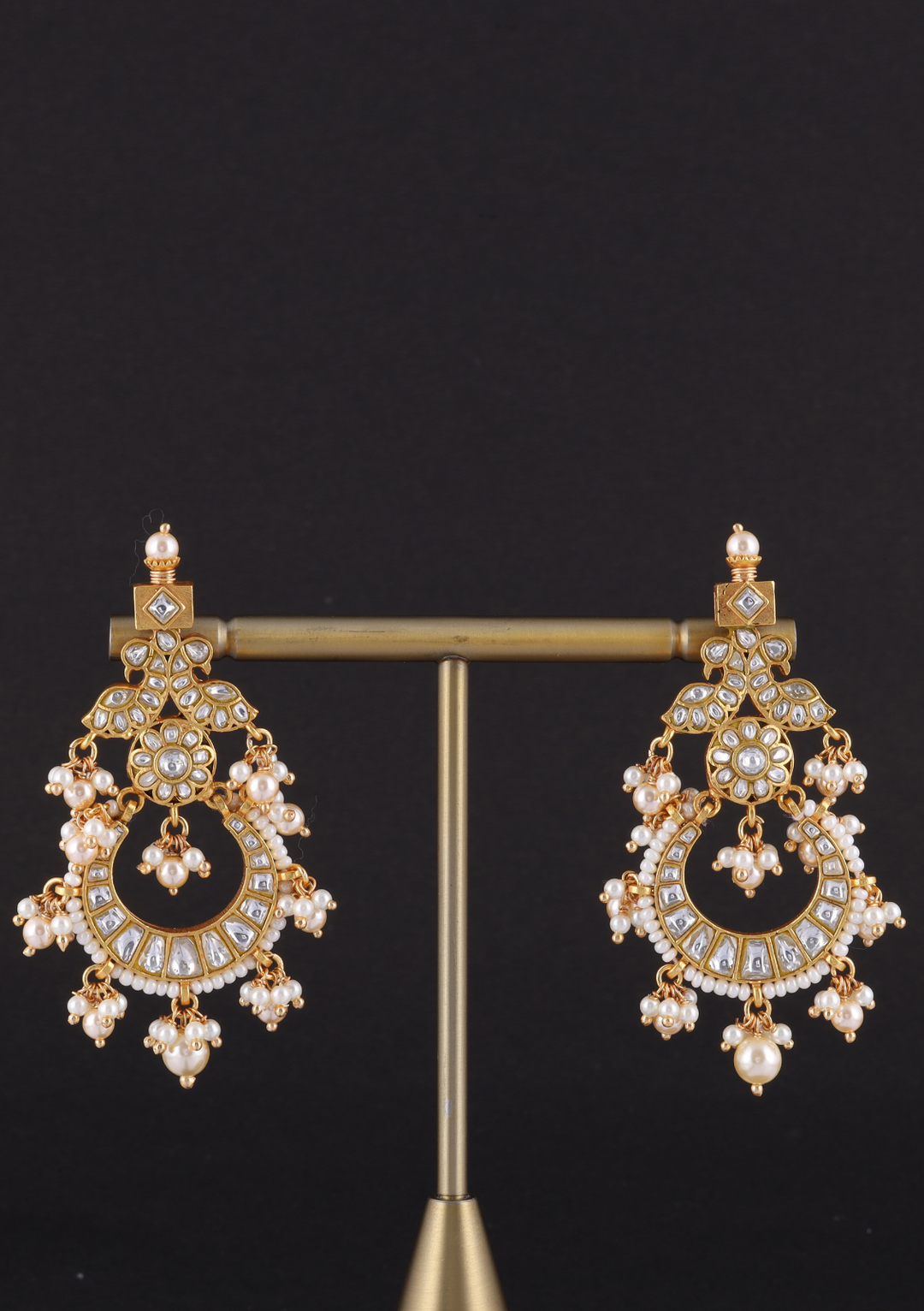 Sobhita White Jadau Kundan Earring