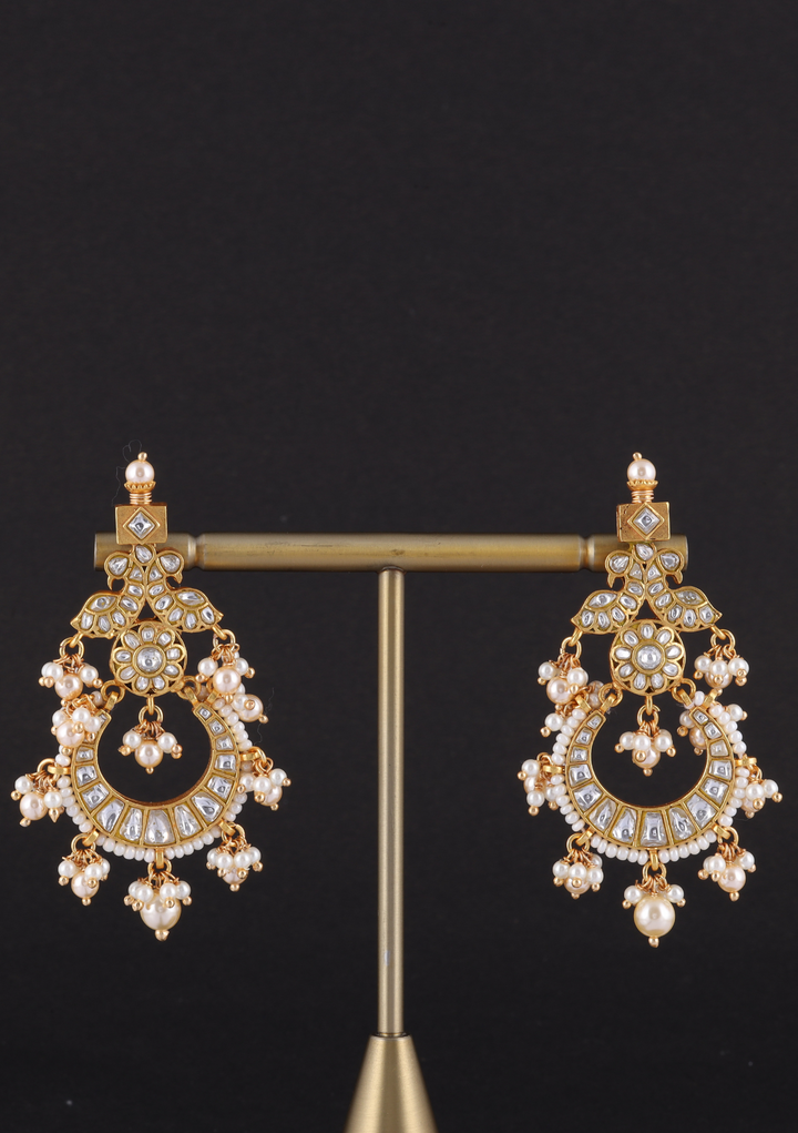Sobhita White Jadau Kundan Earring