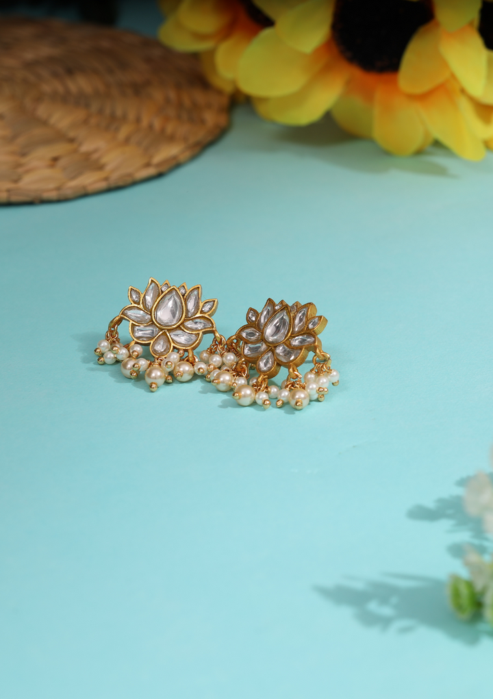 Dhritiya White Jadau Kundan Stud Earring