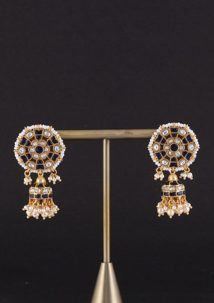 Aaradhya White And Blue Jadau Kundan Jhumka Earring