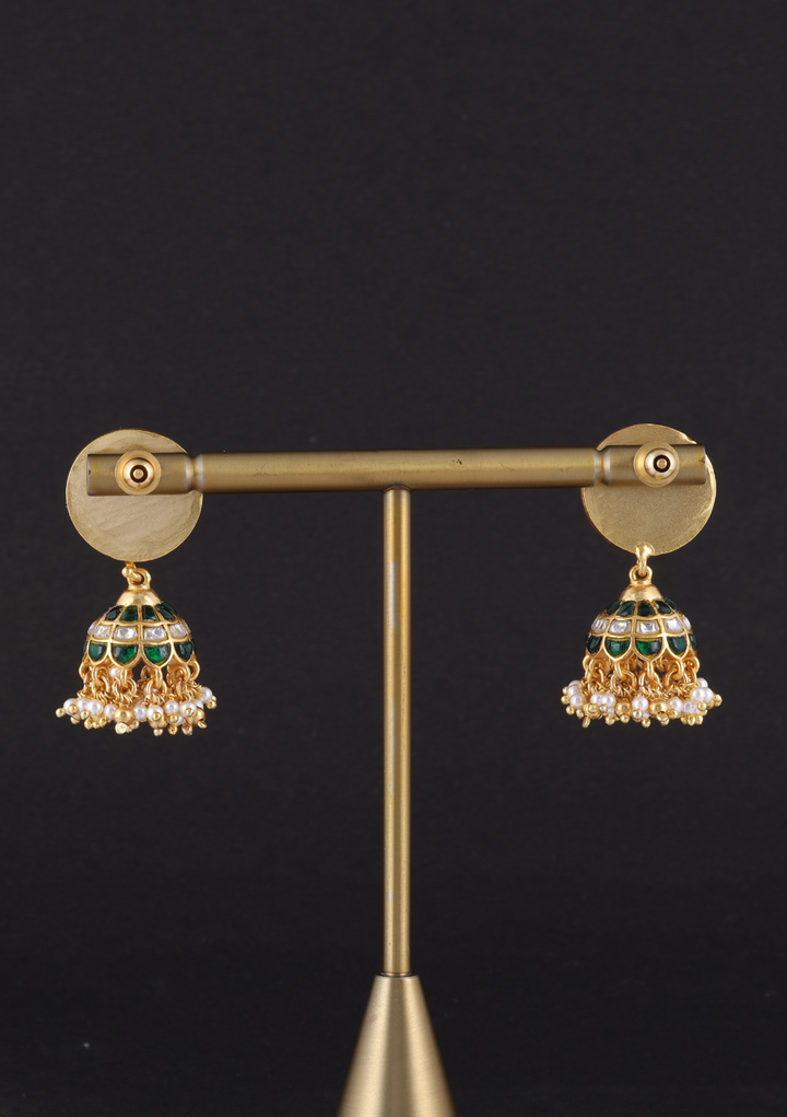 Chandrika White And Green Jadau Kundan Jhumka Earring