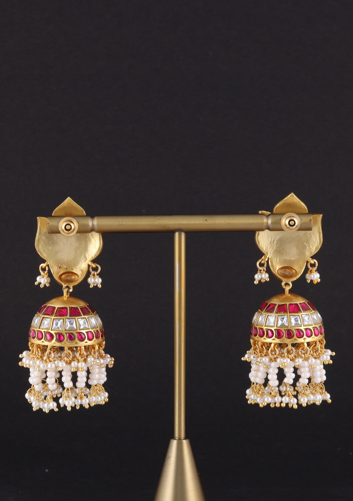 Deepansha Jadau Kundan Statement Earring