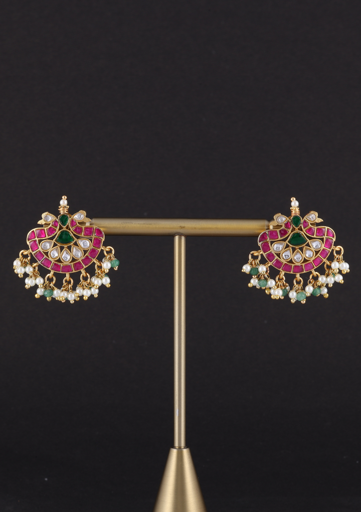 Akshita Jadau Kundan Elegant Stud Earring
