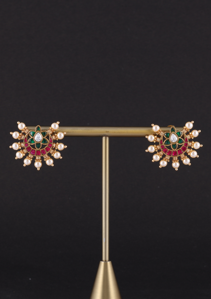 Urisha Jadau Kundan Stud Earring